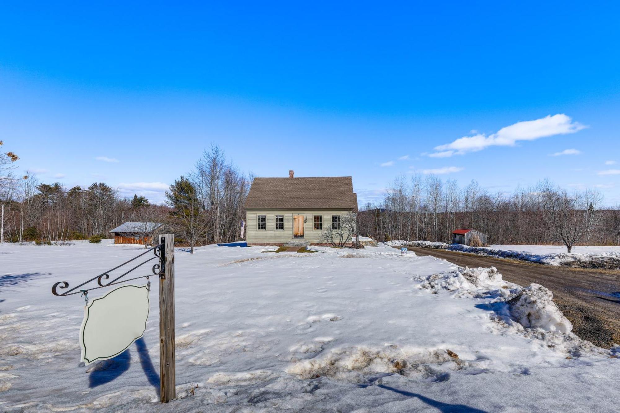 Charming Lovell Farmhouse - 17 Acres With Mtn Views! Exterior photo