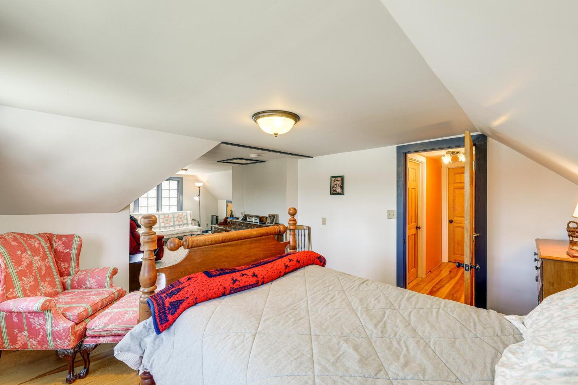 Charming Lovell Farmhouse - 17 Acres With Mtn Views! Exterior photo